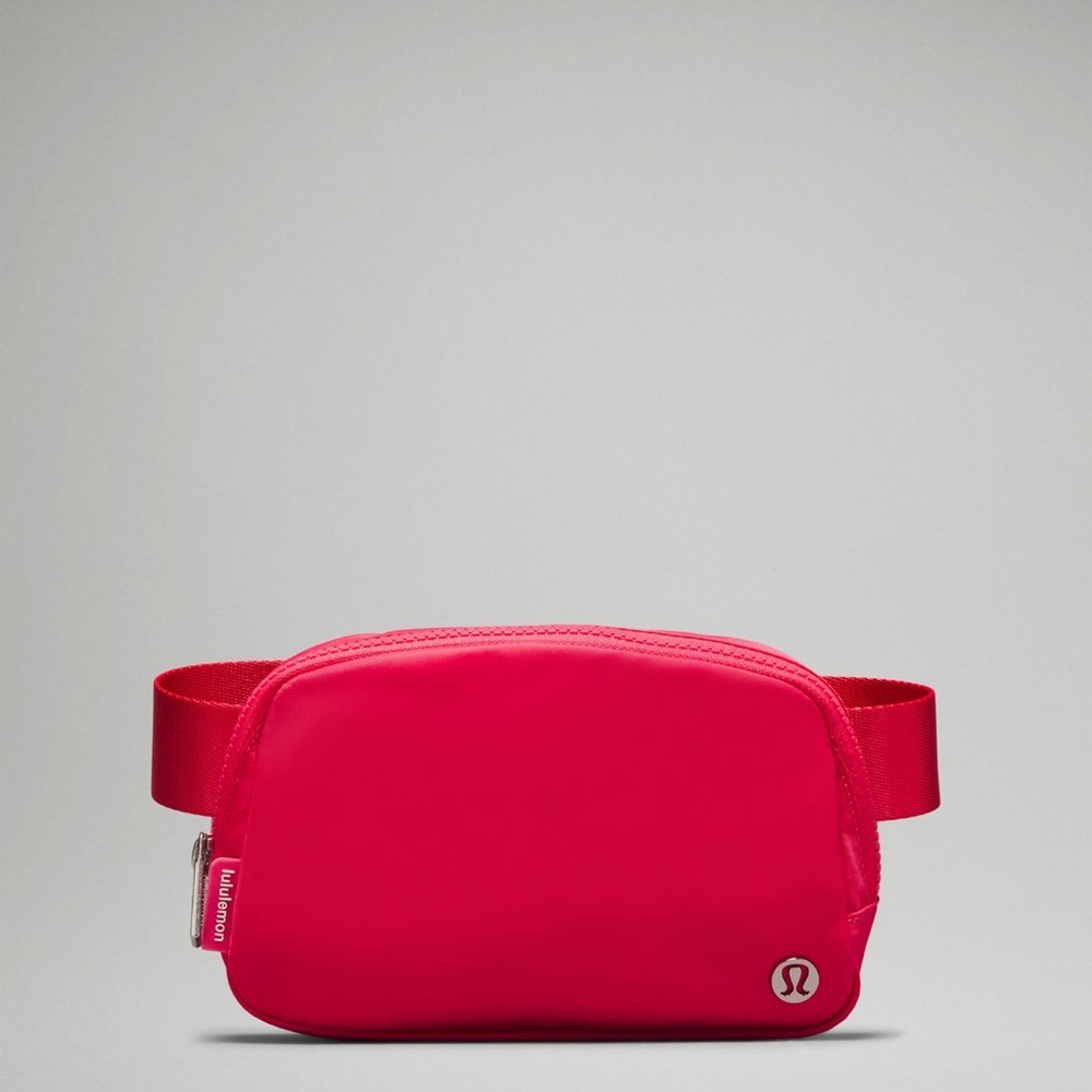 Brand new with tags Lululemon Belt bag in Lip Gloss